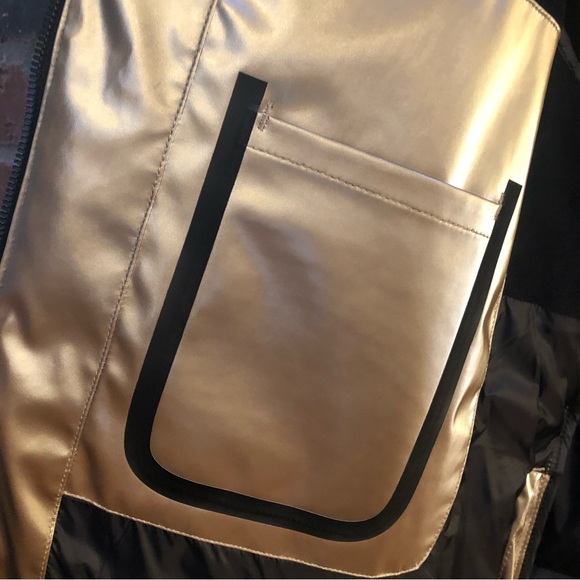 Tumi High Shine Bomber Champagne in Women’s size Large - Picture 12 of 16